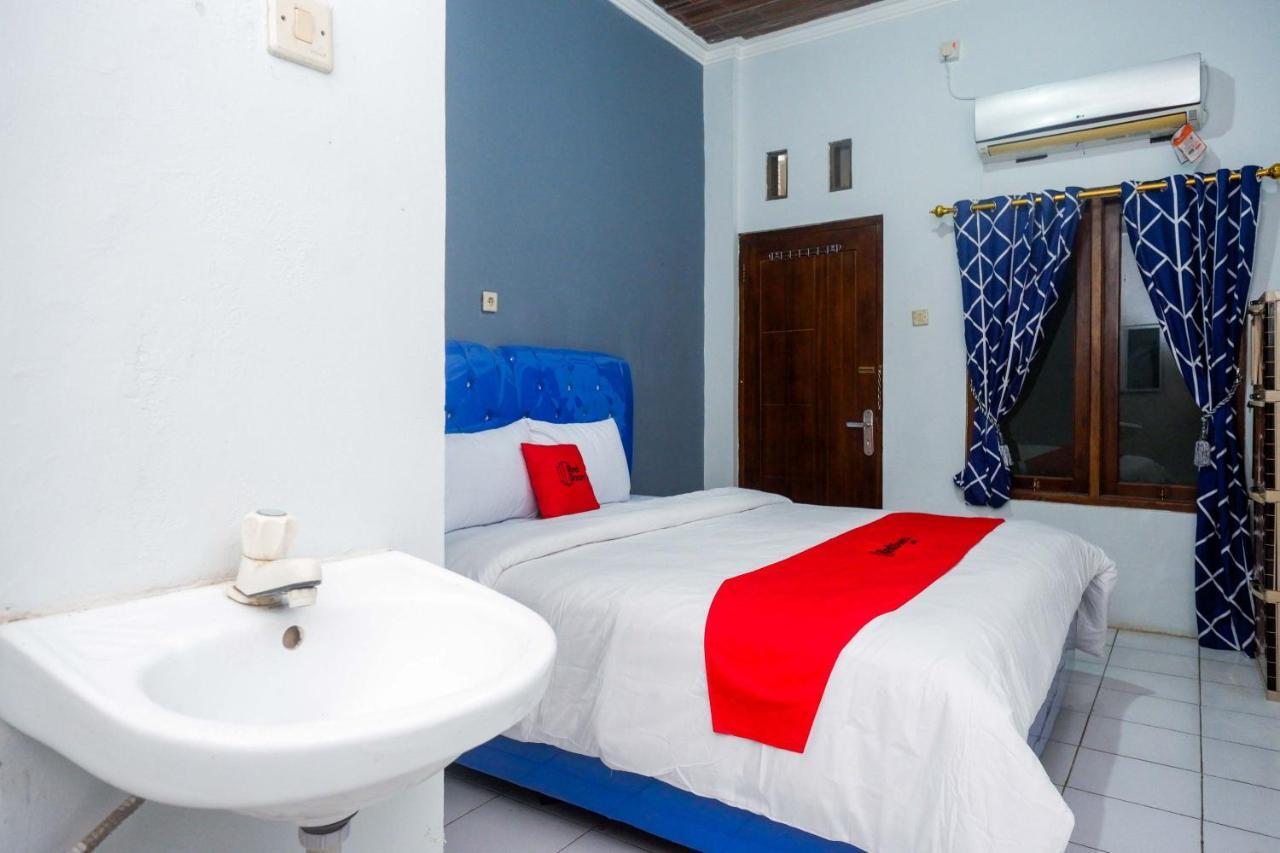Hotel Reddoorz At Pakuncen Malioboro Yogyakarta Exterior foto