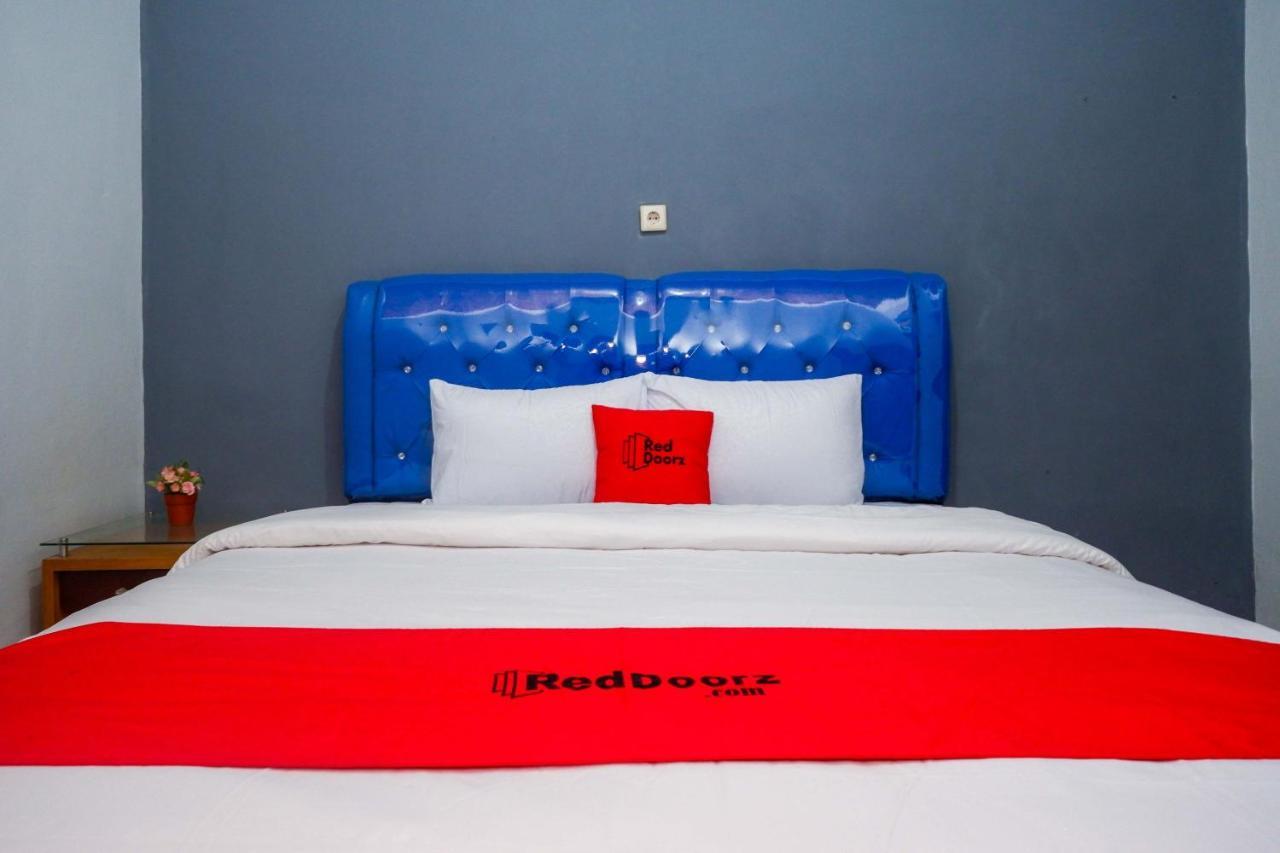 Hotel Reddoorz At Pakuncen Malioboro Yogyakarta Exterior foto