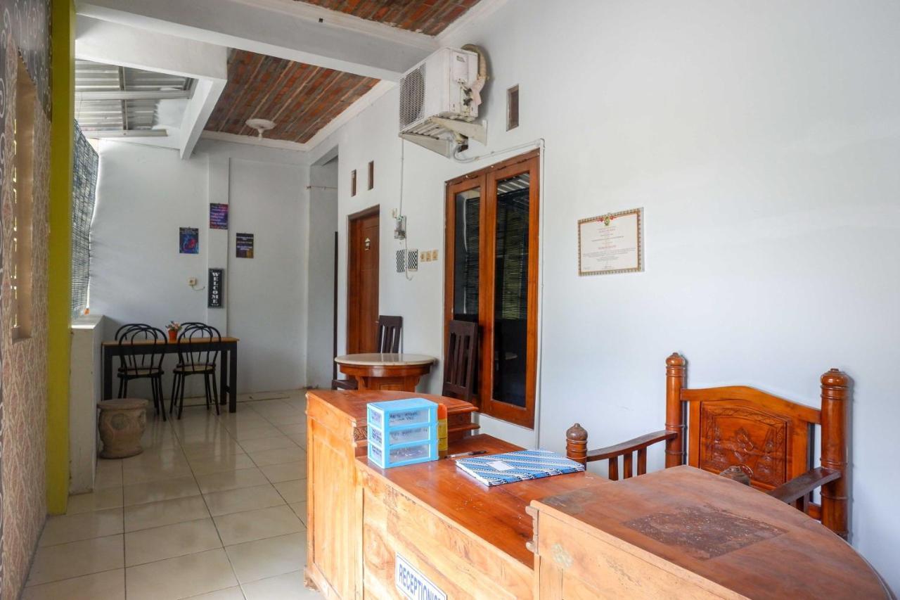 Hotel Reddoorz At Pakuncen Malioboro Yogyakarta Exterior foto